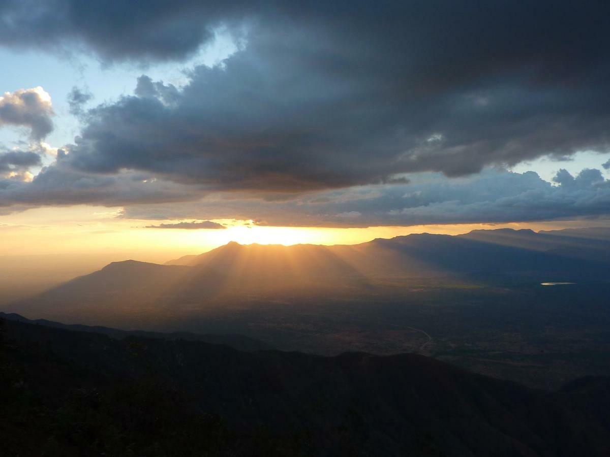 Mambo View Point Villa Ndungu Dış mekan fotoğraf
